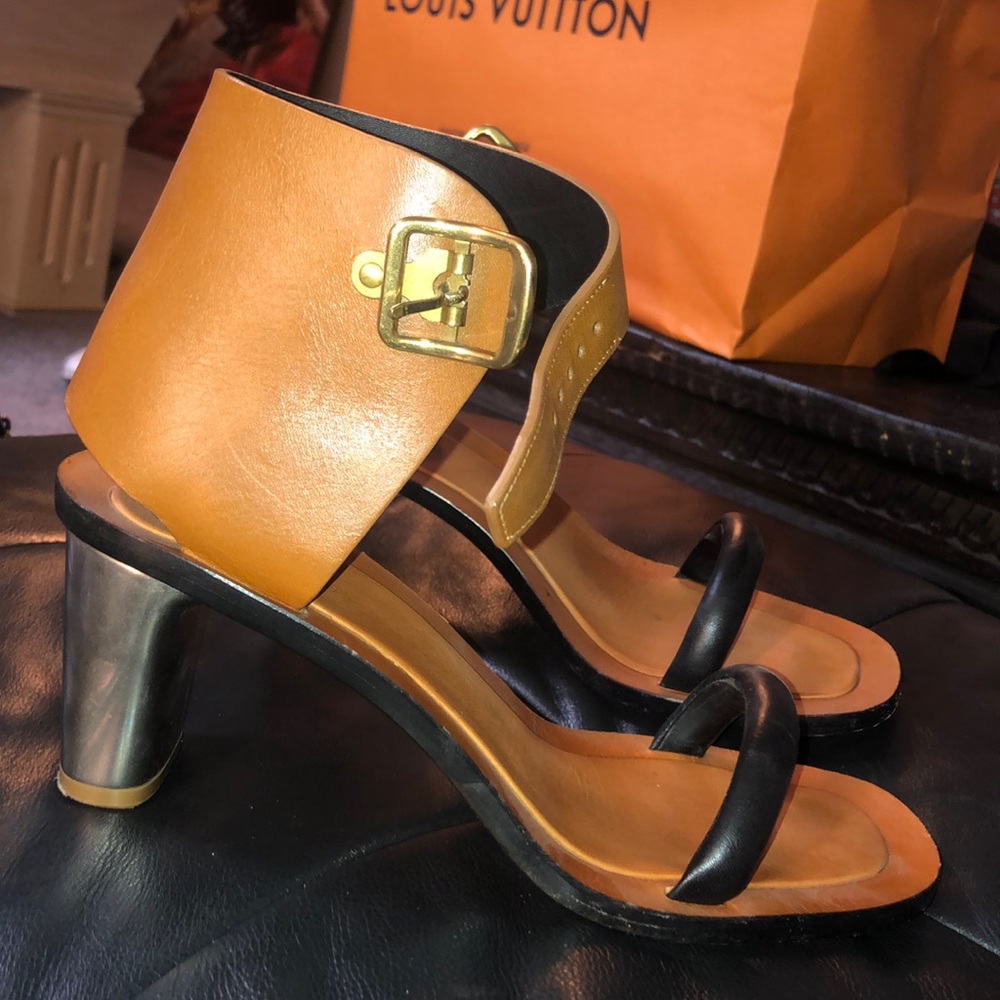 CÉLINE SANDALS